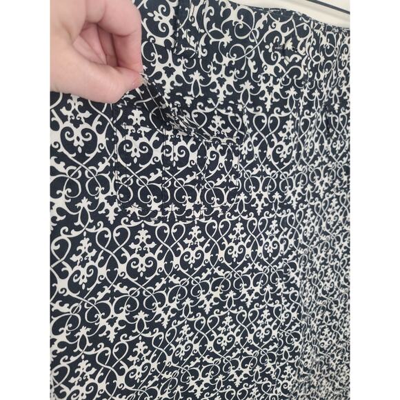 Ann Taylor Margo cotton capri pants black white scroll design - 6 - Picture 3 of 6